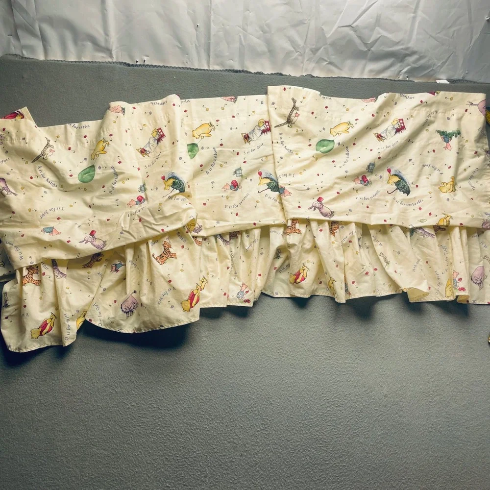 Disney Classic Pooh Baby Blanket Curtains Cotton Blend OS Vintage Cottagecore